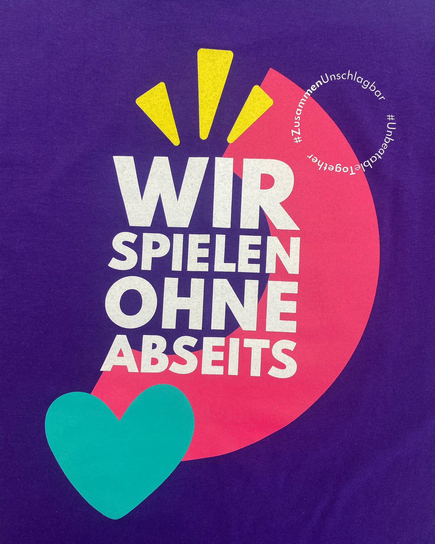 T-Shirt "Wir spielen ohne Abseits", violett