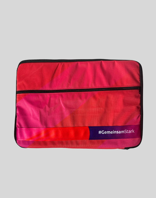 Tasche aus recycelter Bannerplane im Laptop-Format Nationale Spiele Saarland 2026