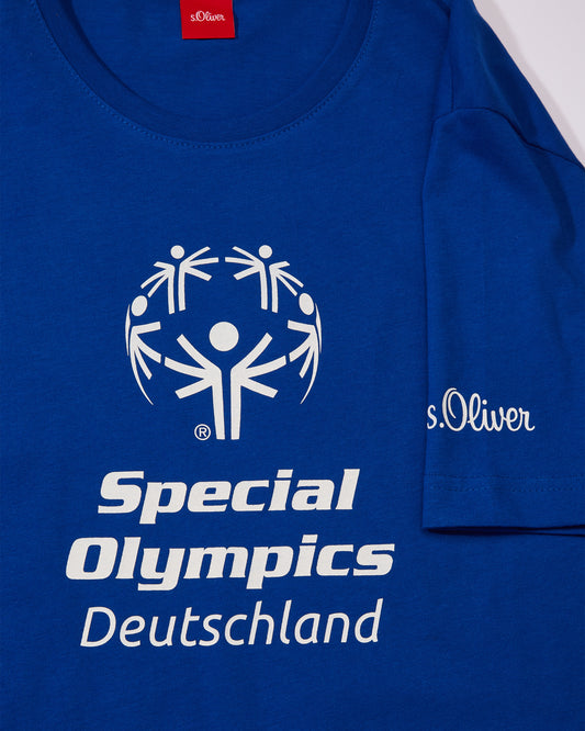 Nahaufnahme Blaues T-Shirt mit Special Olympics Deutschland Logo 
