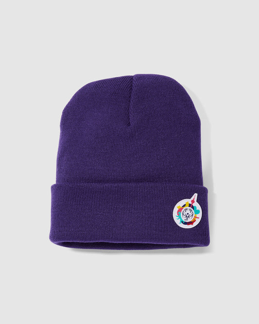 Mütze in violett mit kleinem Weltspiele Logo
